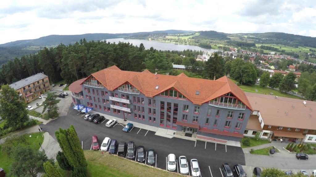Hotel Bouczech Lipno nad Vltavou Dış mekan fotoğraf