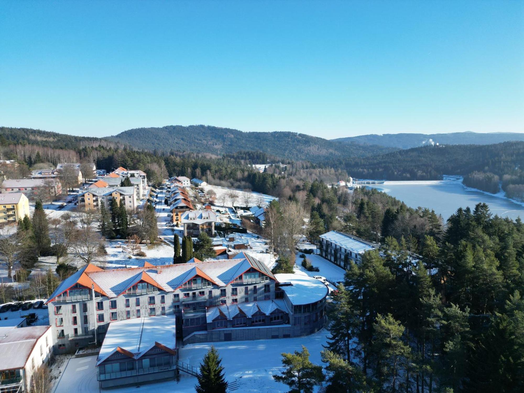 Hotel Bouczech Lipno nad Vltavou Dış mekan fotoğraf