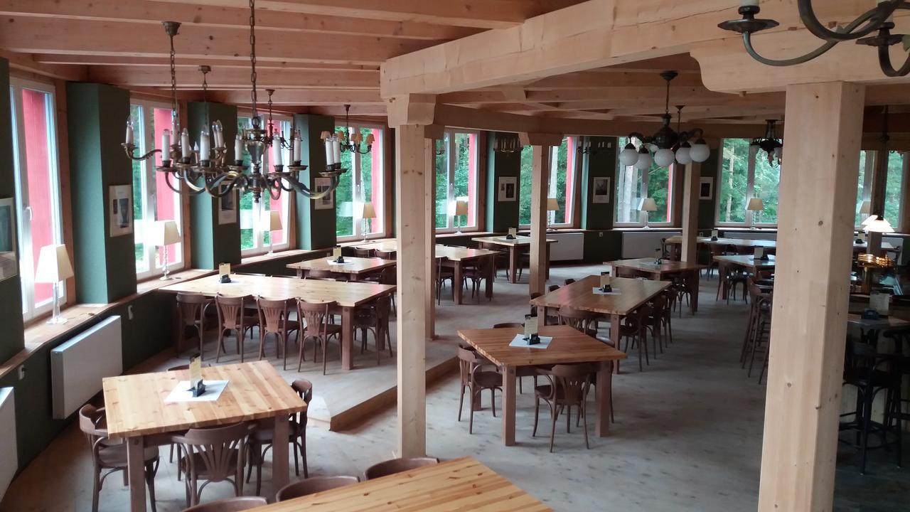 Hotel Bouczech Lipno nad Vltavou Dış mekan fotoğraf