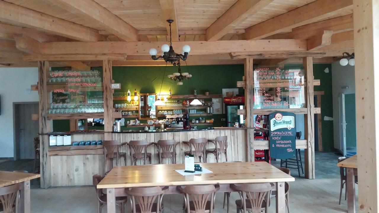 Hotel Bouczech Lipno nad Vltavou Dış mekan fotoğraf